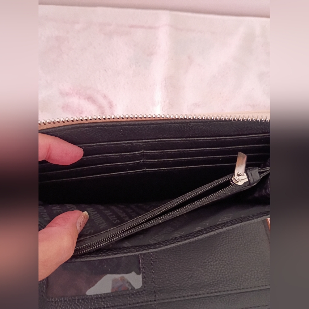 Steve Madden Blush Pink Wallet. Lots Of Places For Cards Etc. - Picture 11 of 11